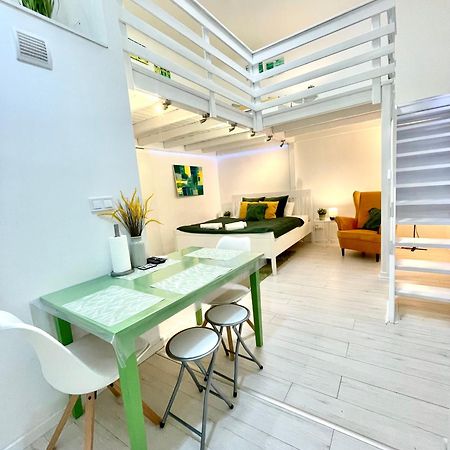 Teresian Apartment Near The Andrassy Street Free Air Conditioner Free Coffee Budapeste Exterior foto