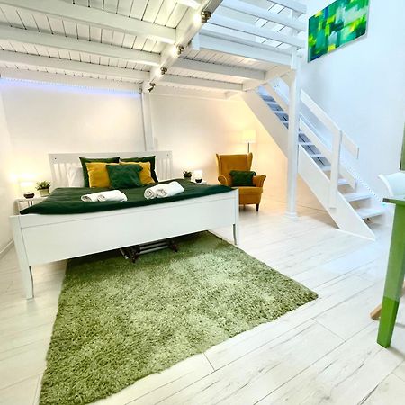 Teresian Apartment Near The Andrassy Street Free Air Conditioner Free Coffee Budapeste Exterior foto