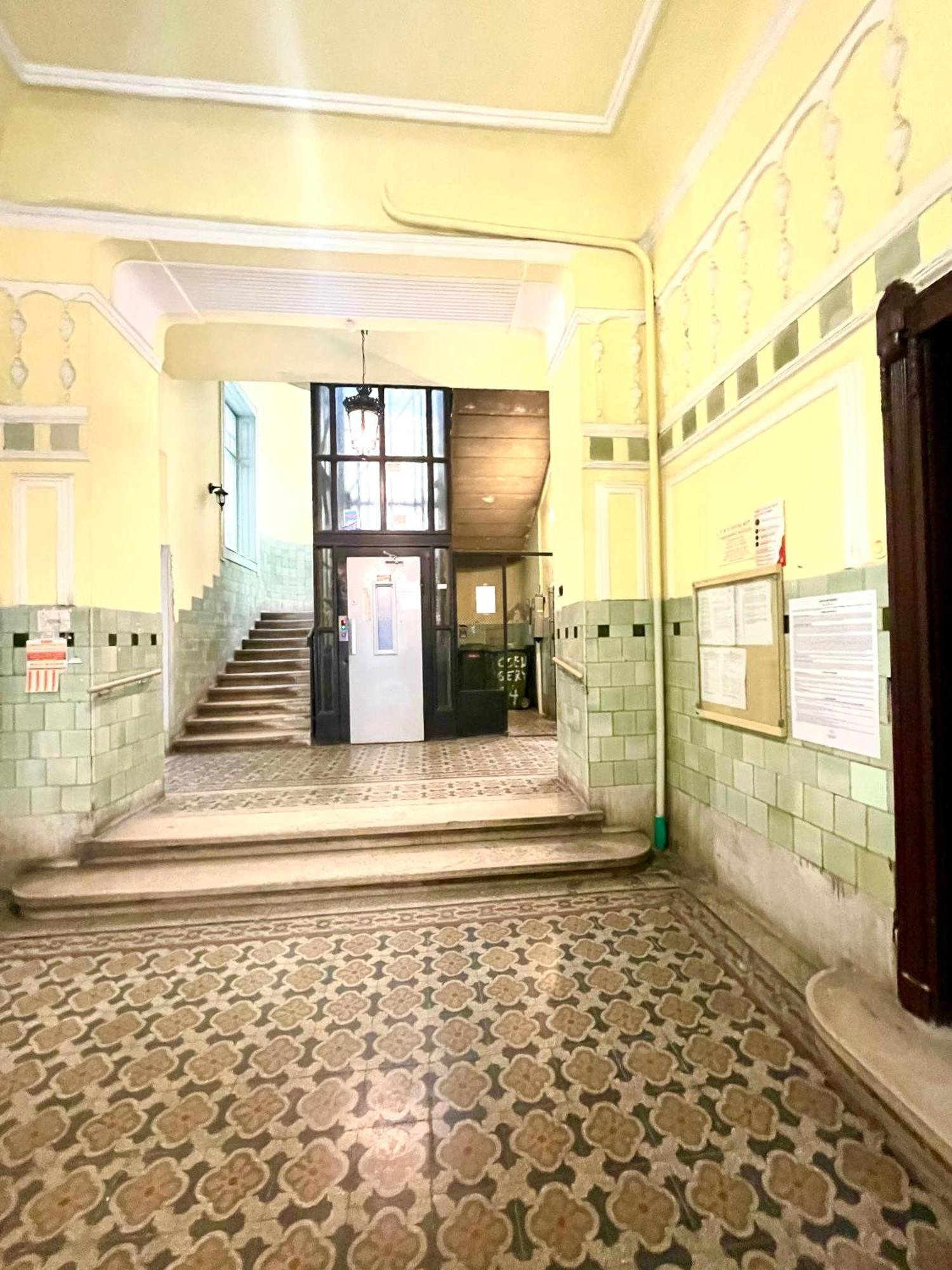 Teresian Apartment Near The Andrassy Street Free Air Conditioner Free Coffee Budapeste Exterior foto