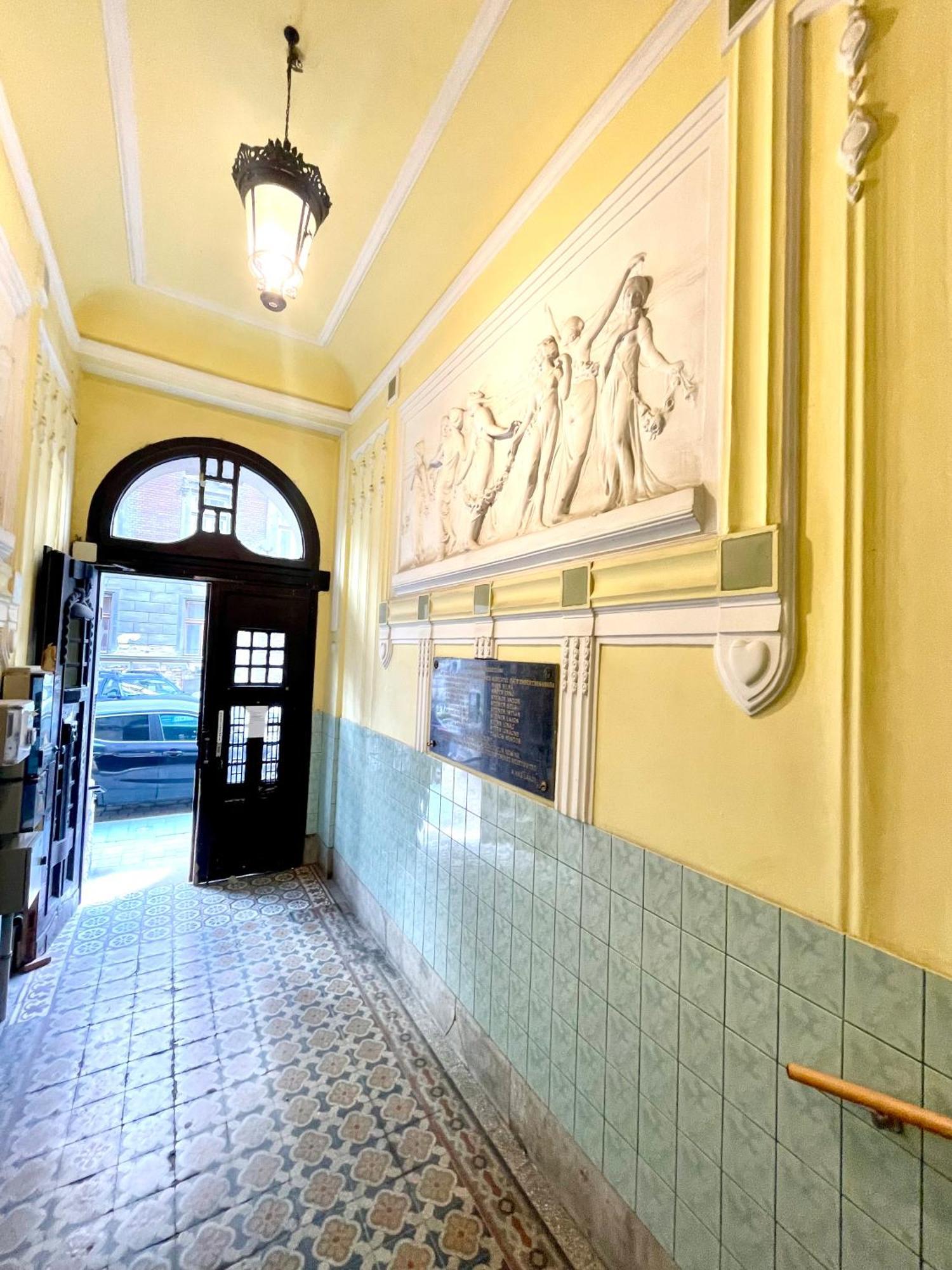 Teresian Apartment Near The Andrassy Street Free Air Conditioner Free Coffee Budapeste Exterior foto